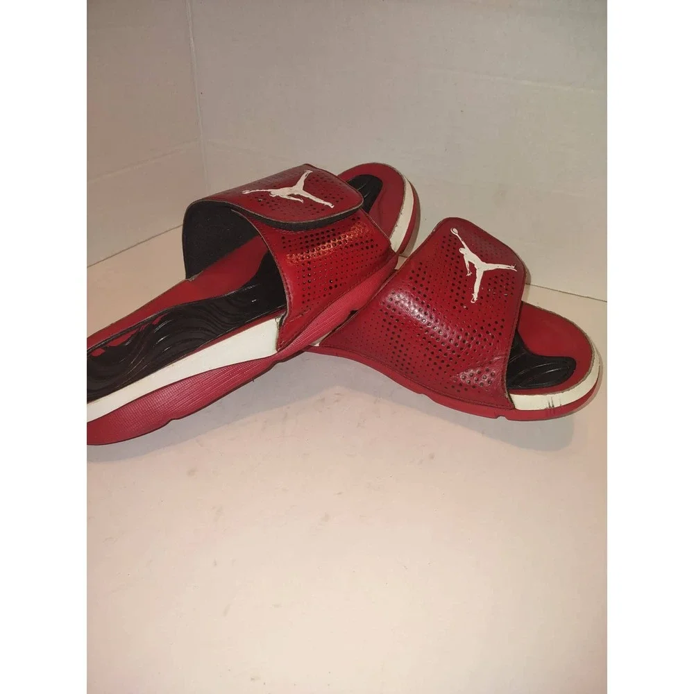 Nike Air Jordan Hydro 5 Mens Slides Gym Red Sandals Size 9 820257-601 Athletic